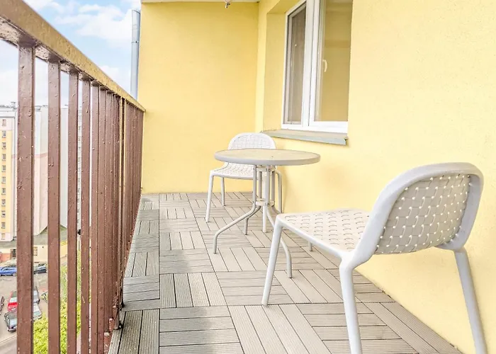 Park Skowroni Homely By Bookinghost